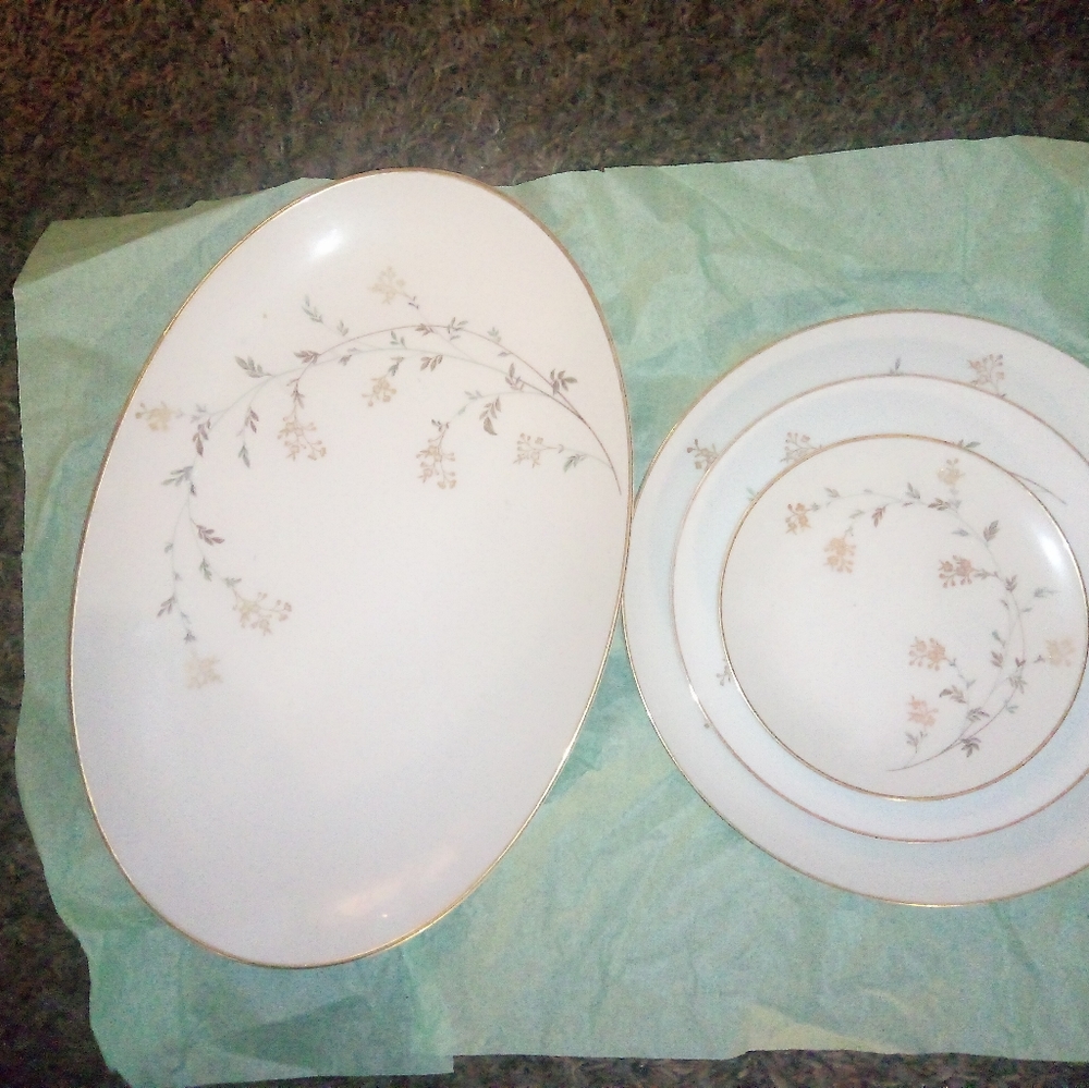 Gold plated china several little plates big plates medium plates